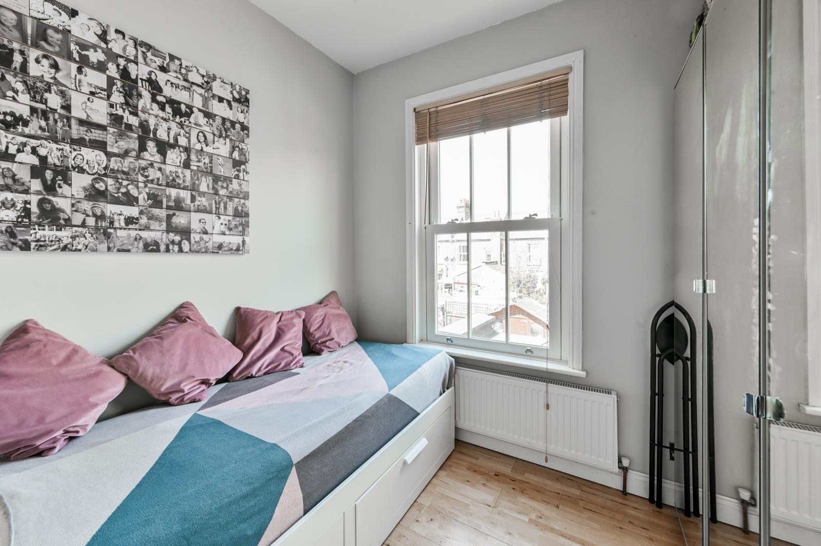 Farrant Avenue, London